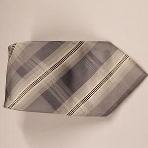 Kenneth Cole Reaction Neck Tie